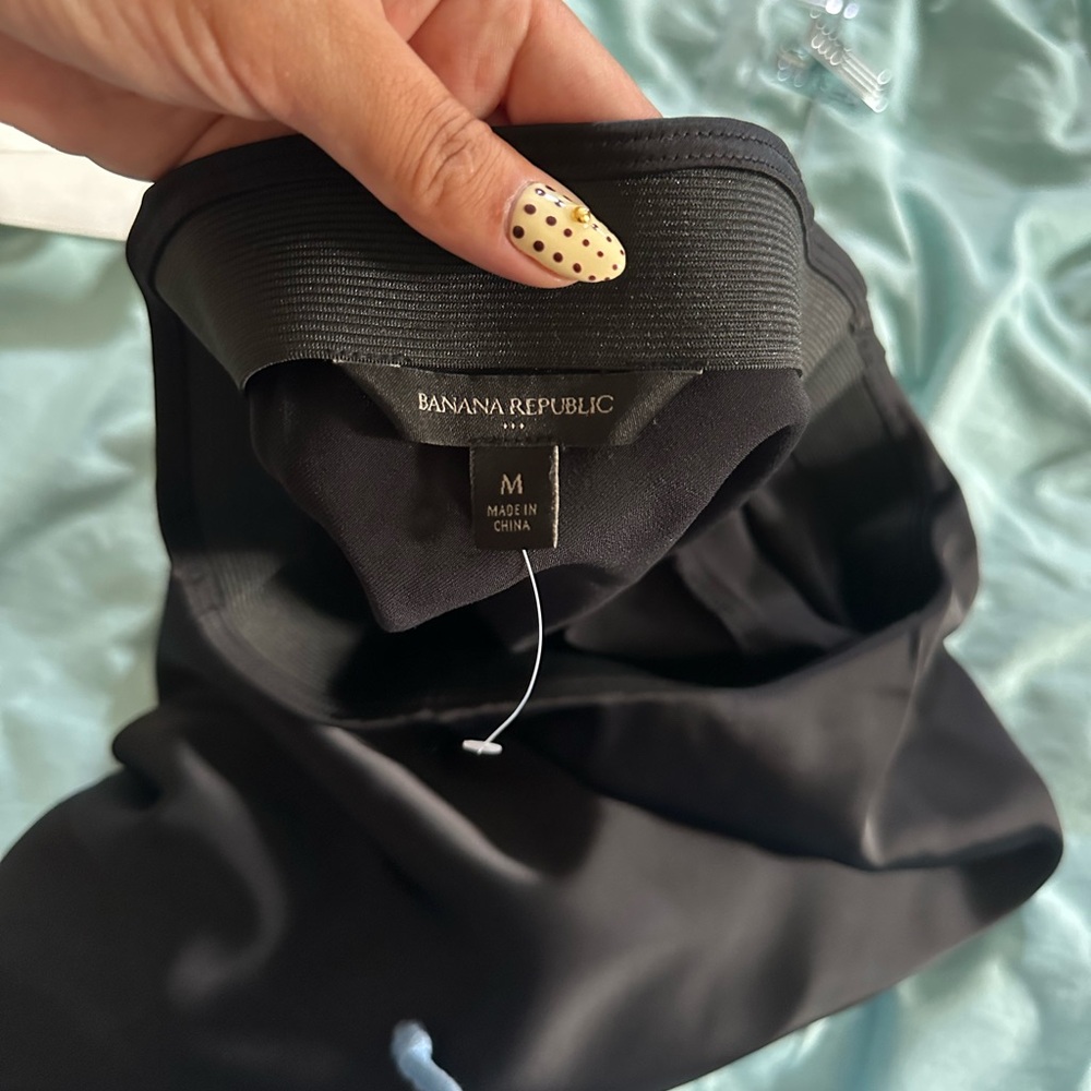Banana Republic Classic Black Midi Skirt
